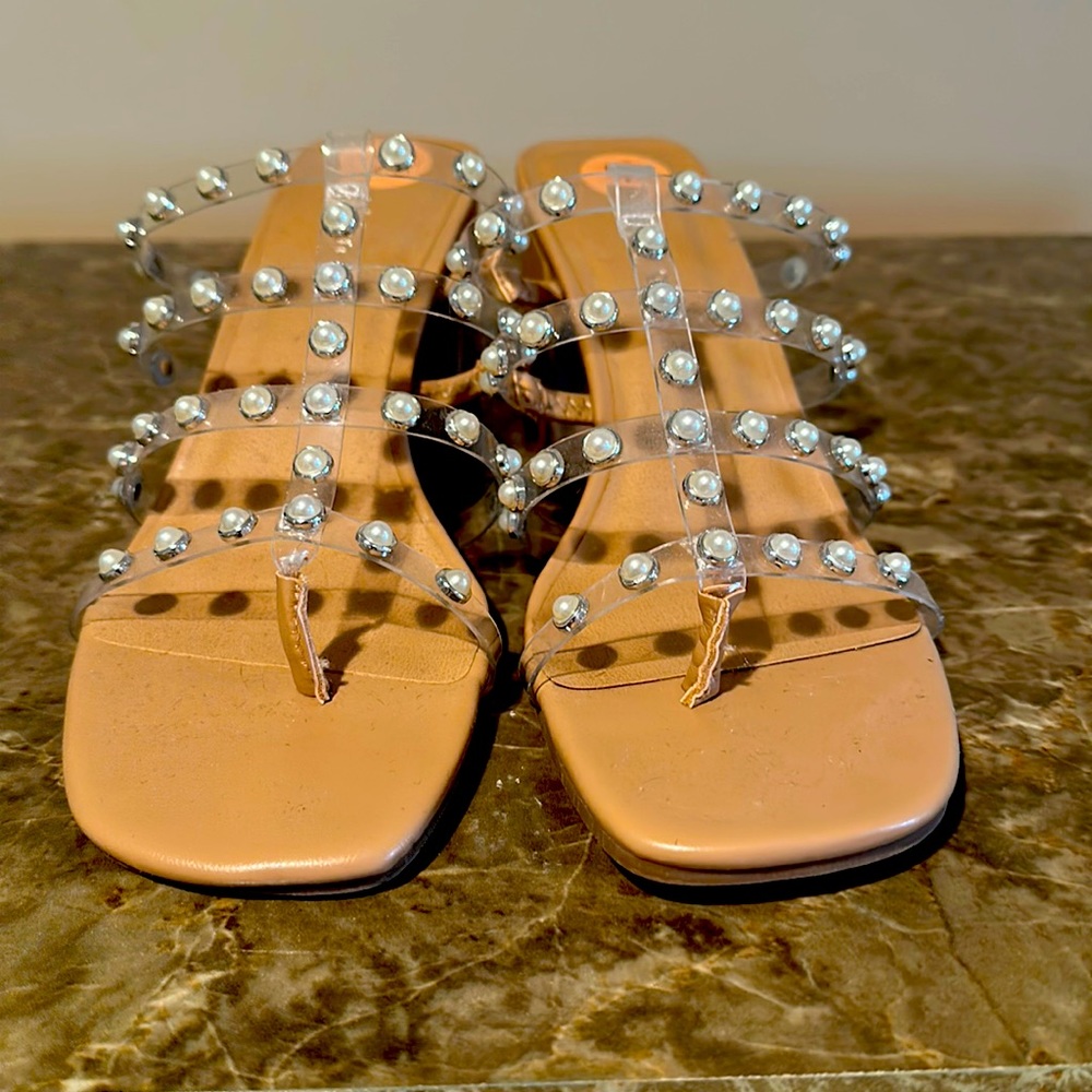 Madden Girl Pearl sandals.  Only worn once!  Size 7. I beautiful shape!